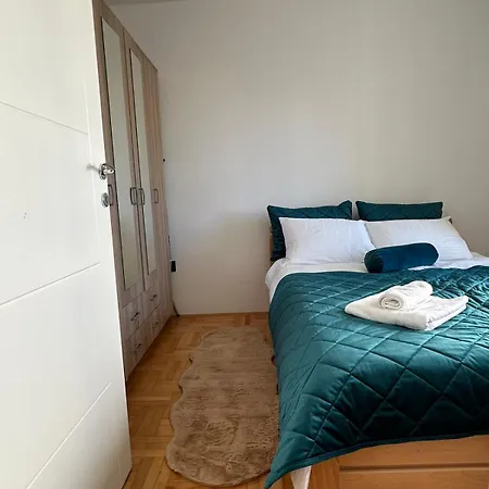 Kalman Apartment